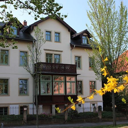 Traumhafte Etagenwohnung In Guenderzeitvilla Dresden Exterior photo