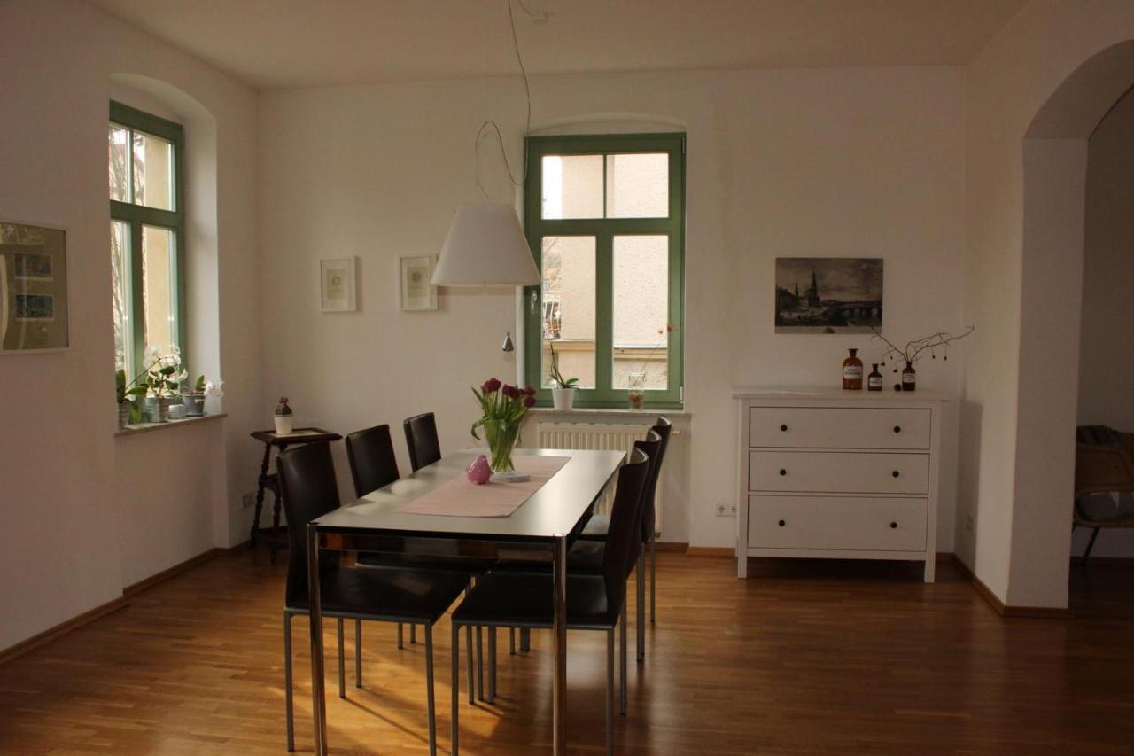 Traumhafte Etagenwohnung In Guenderzeitvilla Dresden Exterior photo